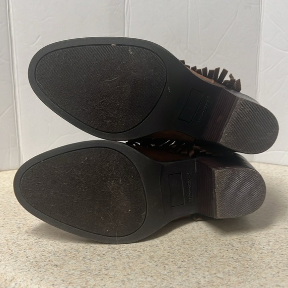 Mudd, Indian Style, Round Toe, Zip Up Back Ankle booties, Cognac, Size 7M - Picture 6 of 14